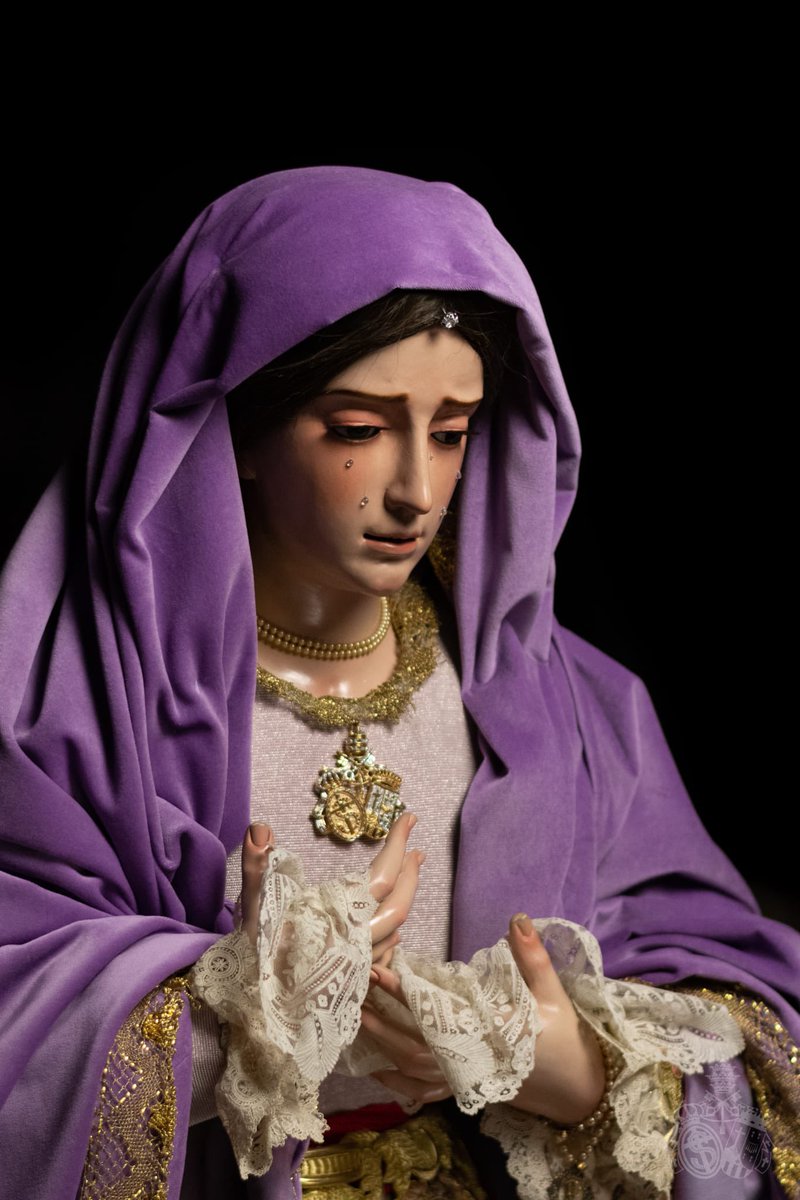 ¡HOSANNA EN EL CIELO! 

Es 4 de septiembre. Día de la Virgen.

«Porque eres vida, dulzura y esperanza de todos los que te invocan, concédenos, Señora, el consuelo de tu favor» 

#CofradíasMLG #ArchiSangre