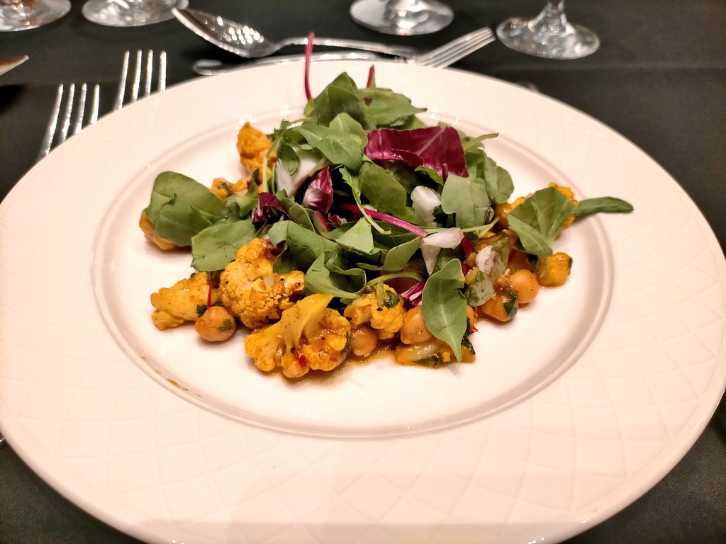 AlanHASE_Lab's tweet photo. Leeds-Lyon Symposium on Tribology 2025のEvening Reception and Symposium Dinnerを終えて,ホテルに戻りました.同じテーブルを囲んだ方々と楽しく会話しながら,美味しい食事をいただきました✨🍽️🍷 #LL2025 #LLS25 https://t.co/HicAvbPEXU