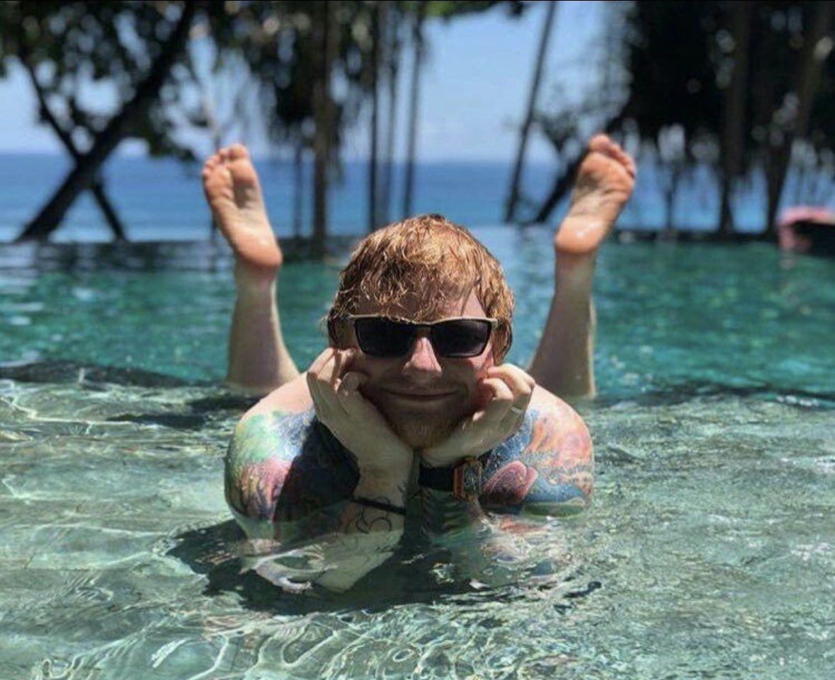 AUT TÁO tweet media