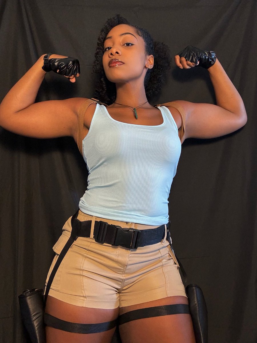 Lillipie101's tweet image. Here to shoot my shot at @CelsiusOfficial @GhostLifestyle @1UpNutrition @EHPlabs because they power my workouts and my fitness era would be nothing without them in my rotation🫡

Proof below! My business email address is also on my profile. I love y’all. 💪🏾❤️