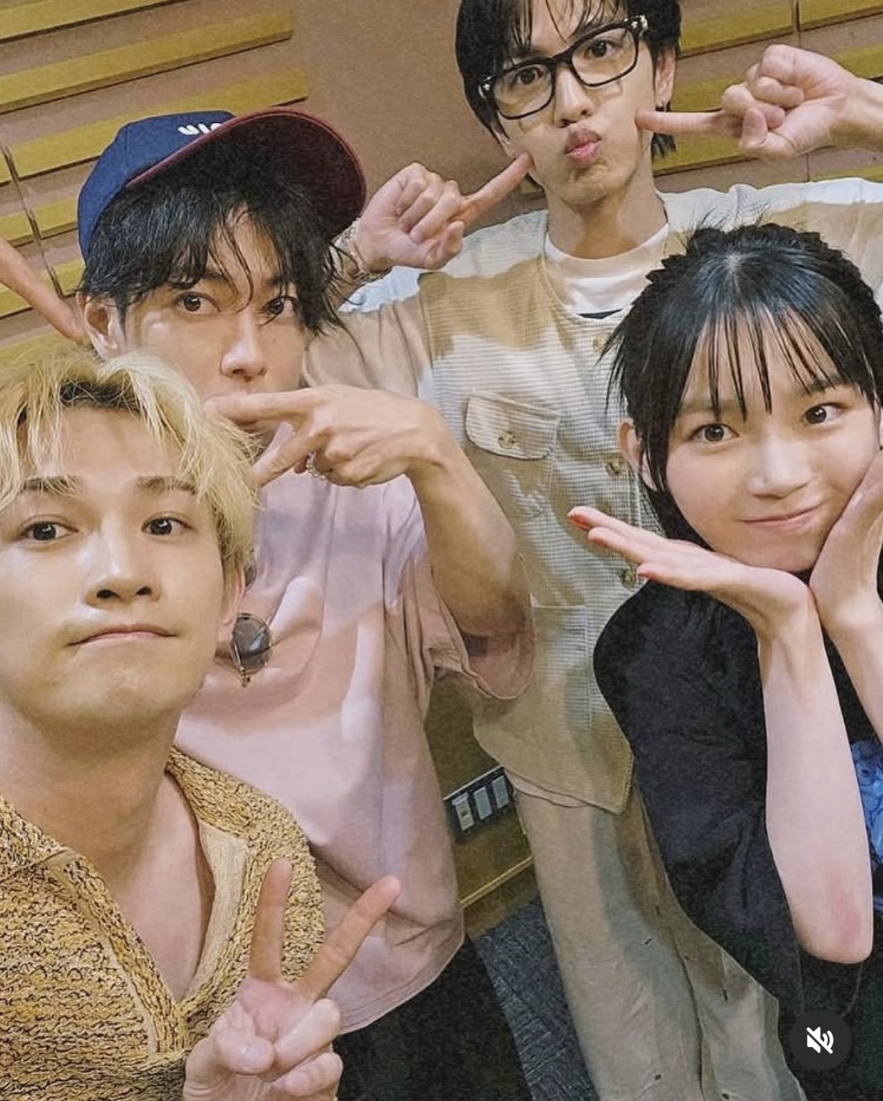 マ*。様 netflix オリジナルglass heart ライブTシャツ　ラバ マ*。様 netflix オリジナルglass heart ライブTシャツ ラバ