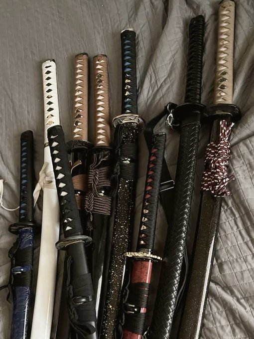 Watch bambi's leaked NSFW photo on TwXstars