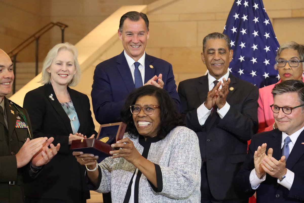 Tom Suozzi tweet media