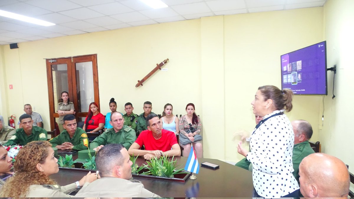 Susely Morfa González (@suselymorfag) on Twitter photo Hoy en Santa Clara intercambie con 43 jóvenes combatientes de las <a href="/MinfarC/">Minfar_Cuba</a>, <a href="/minint_cuba/">MININT_CUBA</a>, escuelas militares y la UJC, reeditando la ruta histórica de la Columna 8 del Che.Compartir con ellos sobre #VillaClara, nuestro patrimonio y el compromiso de seguir el legado de Fidel. Hoy en Santa Clara intercambie con 43 jóvenes combatientes de las <a href="/MinfarC/">Minfar_Cuba</a>, <a href="/minint_cuba/">MININT_CUBA</a>, escuelas militares y la UJC, reeditando la ruta histórica de la Columna 8 del Che.Compartir con ellos sobre #VillaClara, nuestro patrimonio y el compromiso de seguir el legado de Fidel.