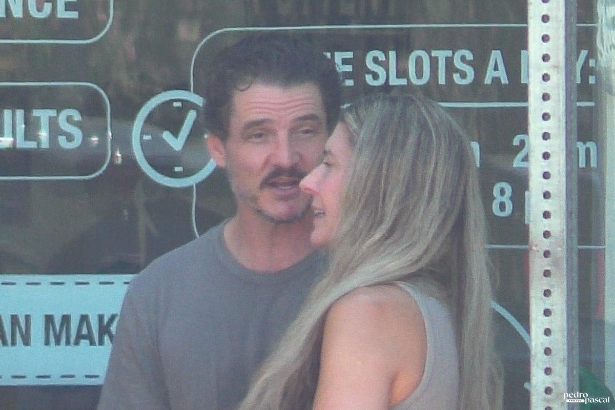 Pedro Pascal Photos tweet media