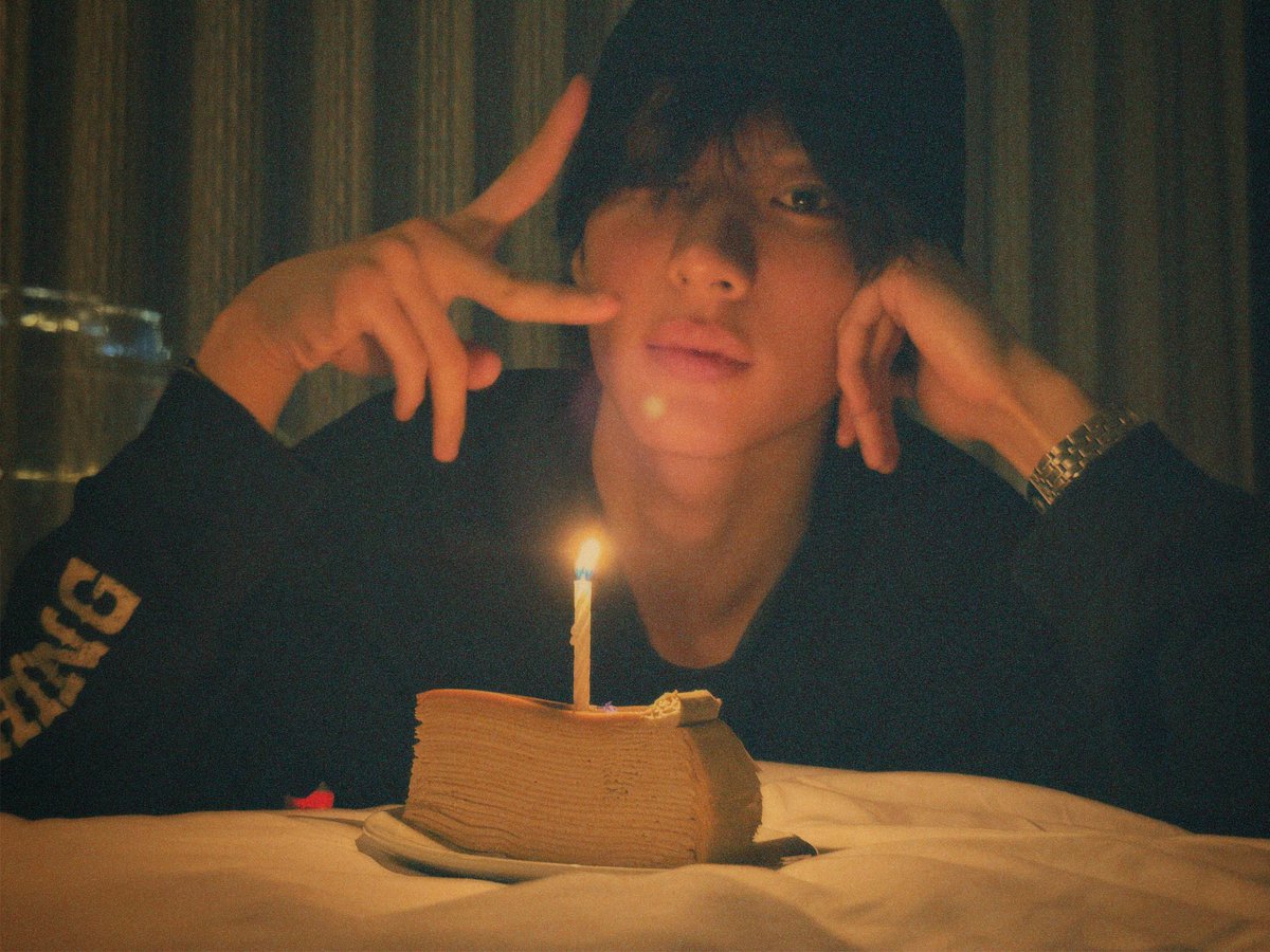 antonsarms's tweet image. happy 2 years, my toni ♡