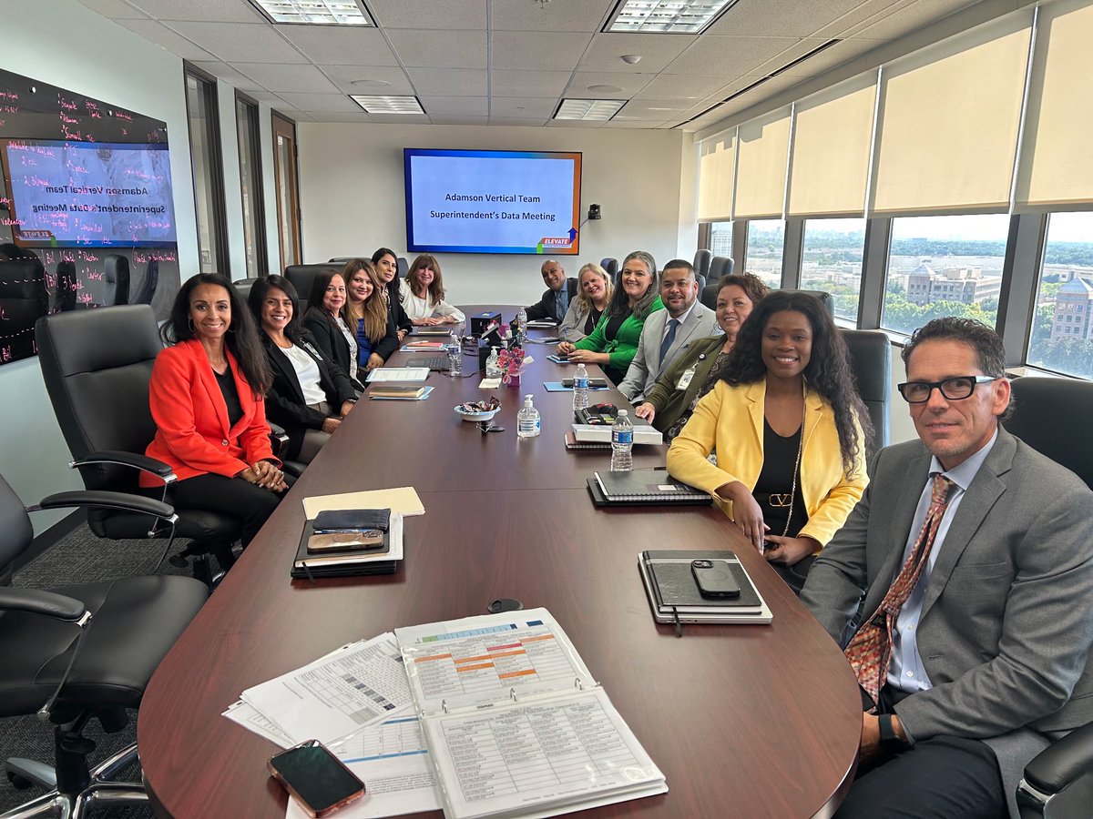 Data-driven to excellence. 📊
Vertical teams came together to analyze STAAR results by celebrating areas of success and identifying opportunities to grow. #TeamDallasISD