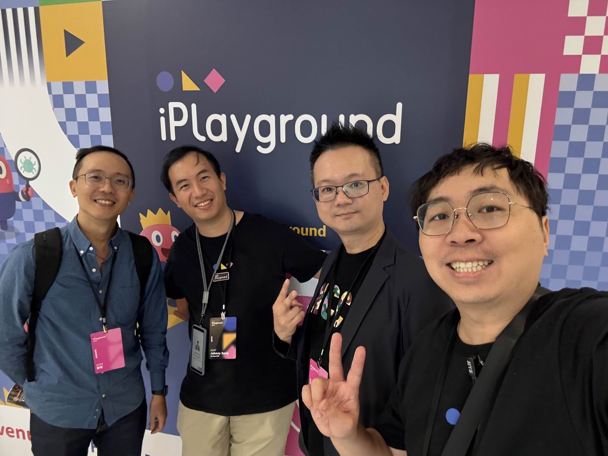 August 30th and 31st,
together with everyone, we put on a massive event.
iPlayground is a major Apple iOS conference in Taiwan, where developers from all over the world can connect and share ideas.
After all that hard work, the event was a huge success.
#iplayground