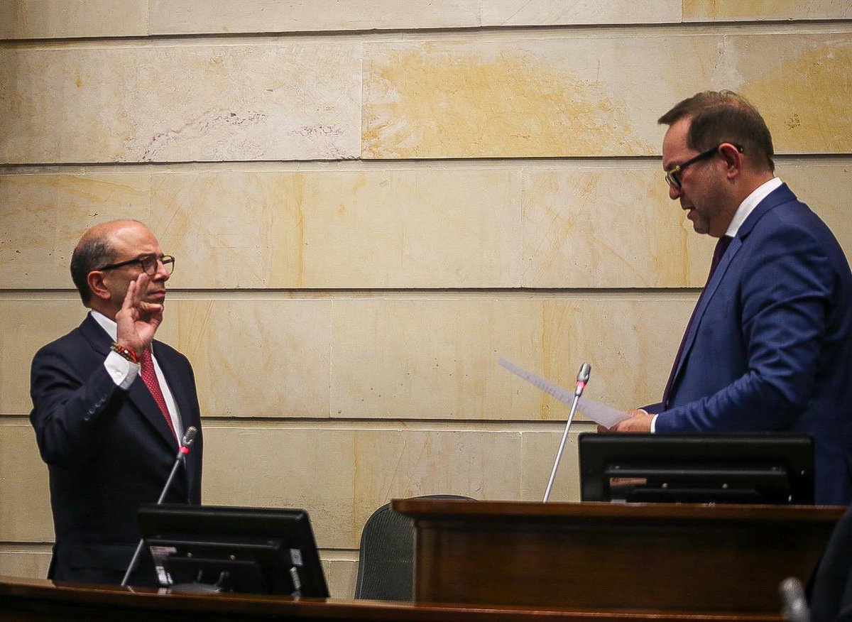 ¡Ganó Colombia y la democracia! 
La bancada del Partido Conservador en el Senado de la República celebra la elección del Doctor Carlos Camargo Assís, como nuevo Magistrado de la Corte Constitucional. Una decisión democrática que reafirma la independencia y autonomía de las