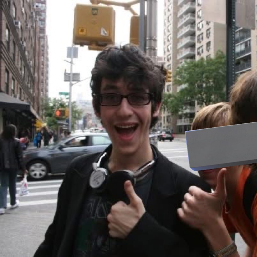 SamHaft's tweet image. senior year vs now