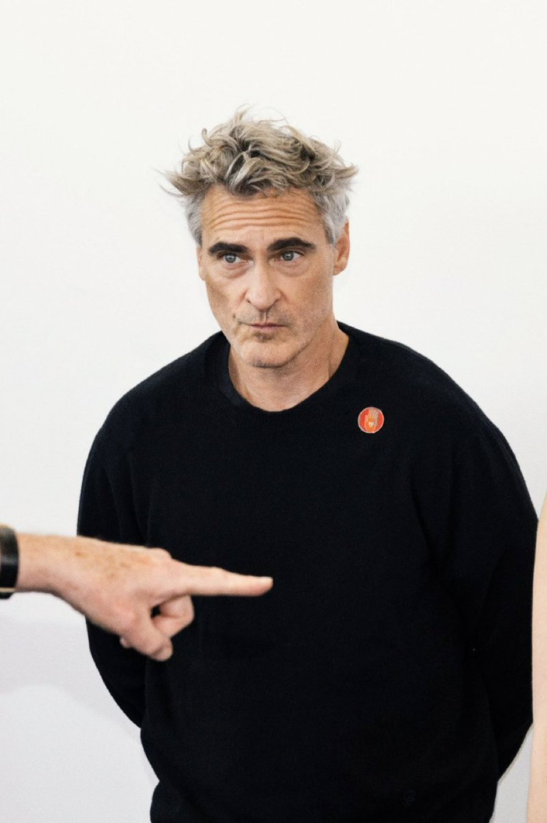 messy hair, we love it