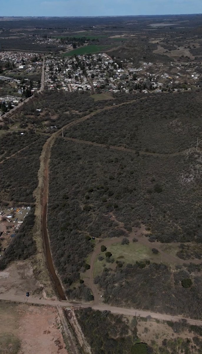 MarioRivarolaOK's tweet image. 🚨 ¡Obra histórica para Embalse!

Finalizamos el Canal Maestro, una obra de 2.220 metros que desemboca en el Lago y que dará solución a los problemas de inundaciones en los barrios de la zona Centro-Sur.