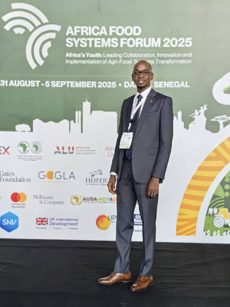 DocMbaye's tweet image. Les femmes ne détiennent que 11% des terres en Afrique, alors qu’elles nourrissent nos nations 🌾.
👉 Faciliter leur accès au foncier et valoriser les produits locaux, c’est bâtir des systèmes alimentaires plus justes et durables.

#GenderEquality #Nutrition #Africa #FoodSystems