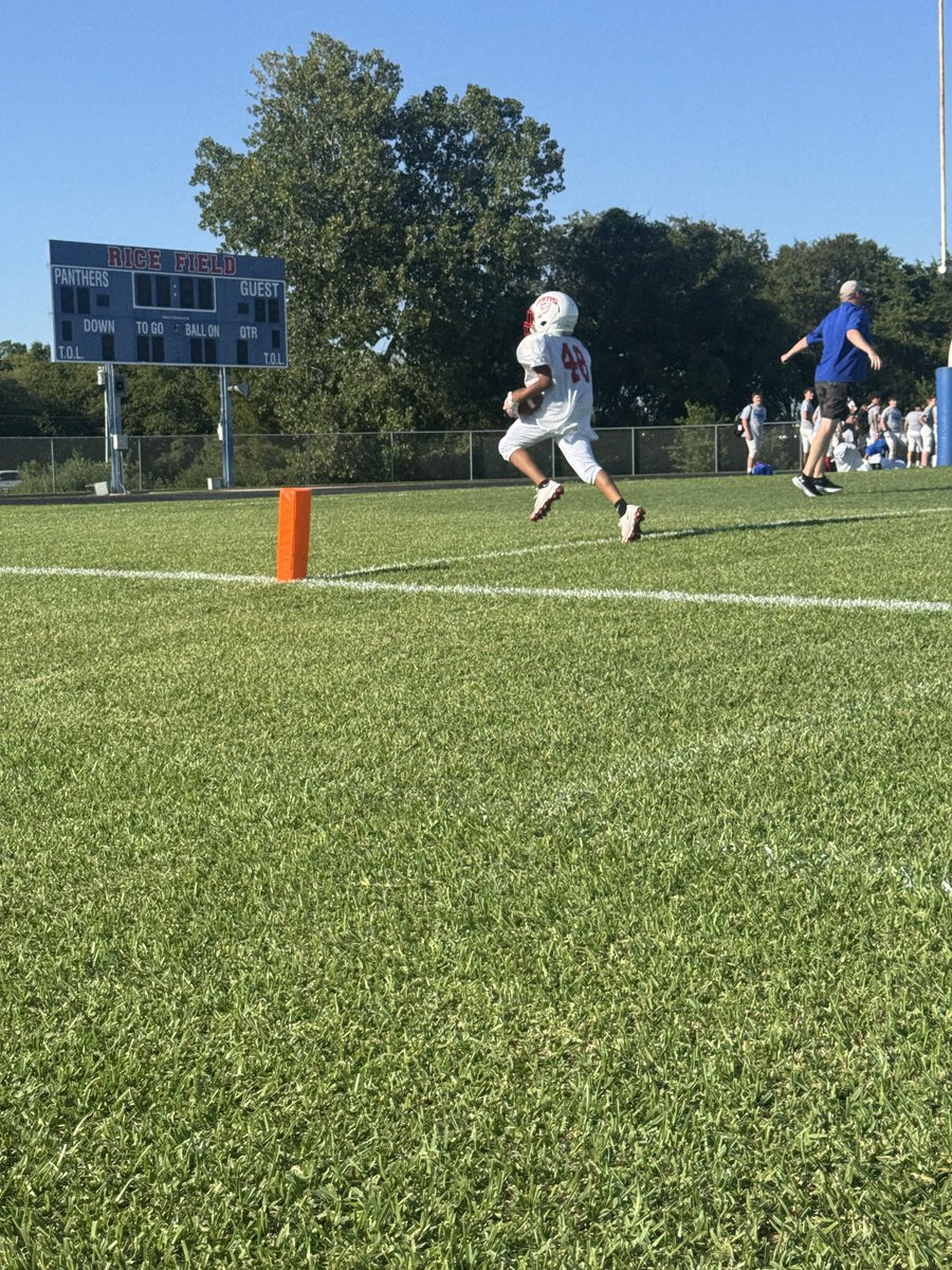 MidwayMS's tweet photo. ππ₯ Our 7th grade football team brought the HEAT at the scrimmage vs. RVMS! Proud of their hustle and teamwork on the field! πͺπΎ #PantherPride #MMSFootball #FutureFridayNights https://t.co/Ip88WogcbI