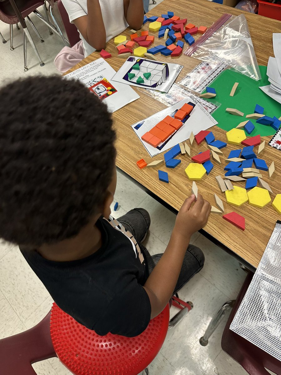 Math centers in full effect today <a href="/Shugart_Sheriff/">Shugart Elementary</a> in #GISDPreK while <a href="/ChasityDBass/">Chasity Bass</a> was observing! 🤩Learning about straight/curved lines at the teacher table! One of the math centers was using pattern blocks to make school objects! 👏 <a href="/fwang_f/">Fang Wang</a> <a href="/nestedlearning/">Laura Valdez</a>