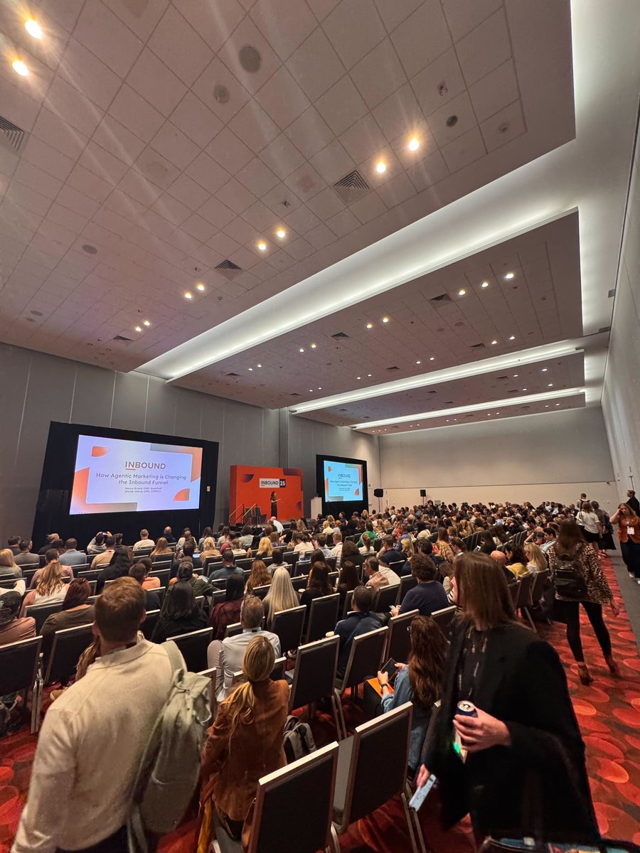 Our very own <a href="/mauramrivera/">maura rivera</a> delivering our Agentic Marketing vision <a href="/tryqualified/">Qualified</a> to a packed house at <a href="/HubSpot/">HubSpot</a> #INBOUND25!! <a href="/ComplyRegTech/">COMPLY</a>'s CMO Wendy Werve is joining us on stage to talk about how Piper, the AI SDR, is changing the game for her marketing team. She said "agentic