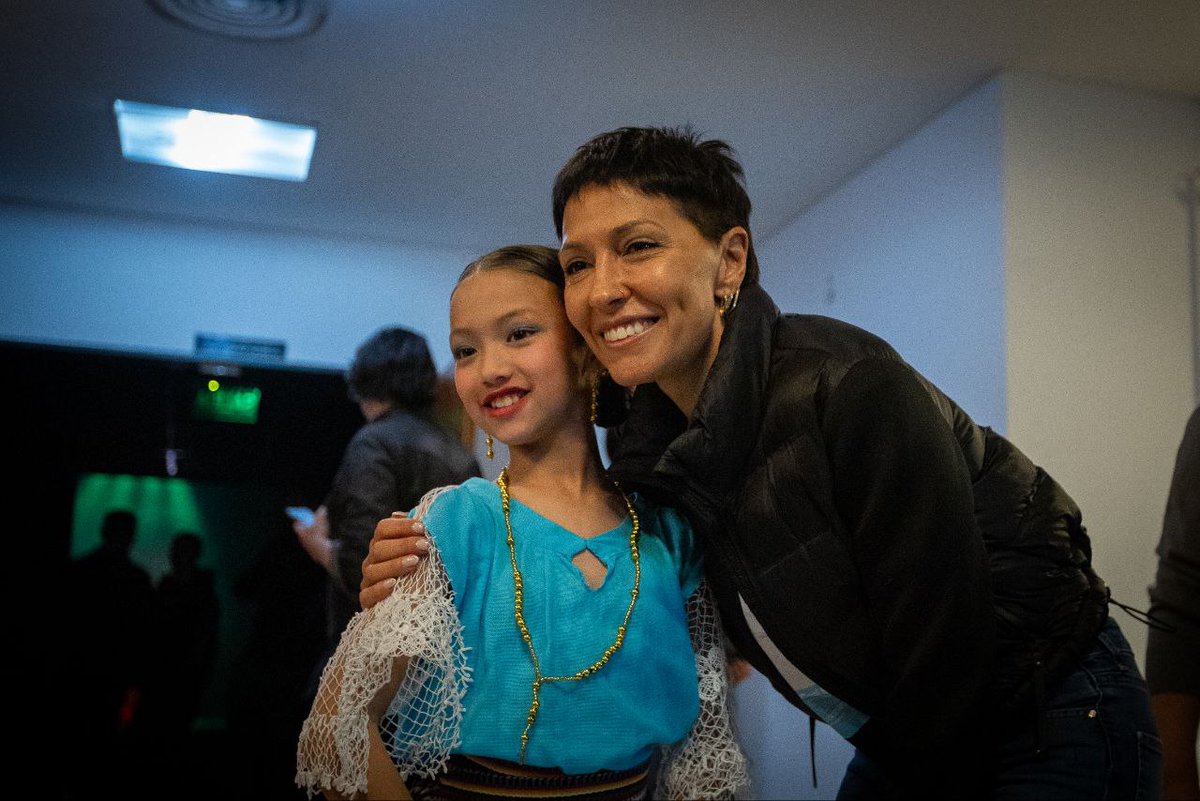 En vísperas del Día Nacional del Inmigrante, compartimos un acto junto a las colectividades de #Quilmes, donde celebramos la diversidad cultural de nuestra ciudad y entregamos distinciones a vecinos y vecinas que son ejemplo de trabajo y compromiso.

Desde 2019 abrazamos a la