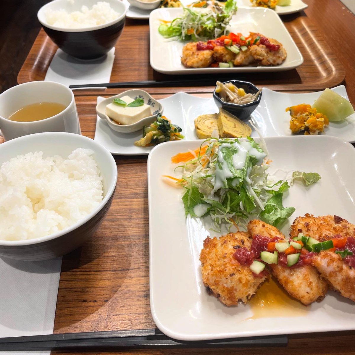 cafe806's tweet photo. 日替わりランチです
今日のランチはチキンカツうめし��タルタルです
写真はイメージです
是非たべに来てくださいね
#ランチ
#徳島ランチ
#ドックカフェ https://t.co/pw5d1MgxPl
