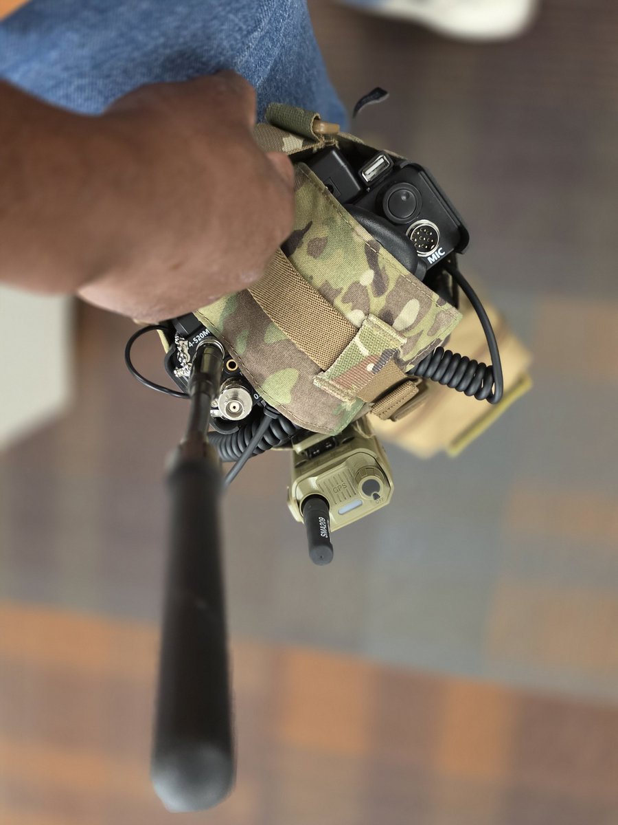 K4KHOMetroATL's tweet photo. If the #yeasu FT-857 and the #Xiegu #xiegug90 had a baby it would be the @GUOHETEC666 PMR-171 π€£π€£. Now only if it could perform as good as it's parents (FOR ME) It would be the radio of all Radios! This is the most exciting formfactor since the #lab599 TX-500. I MUST ADMIT! https://t.co/Qr8nAOc52f