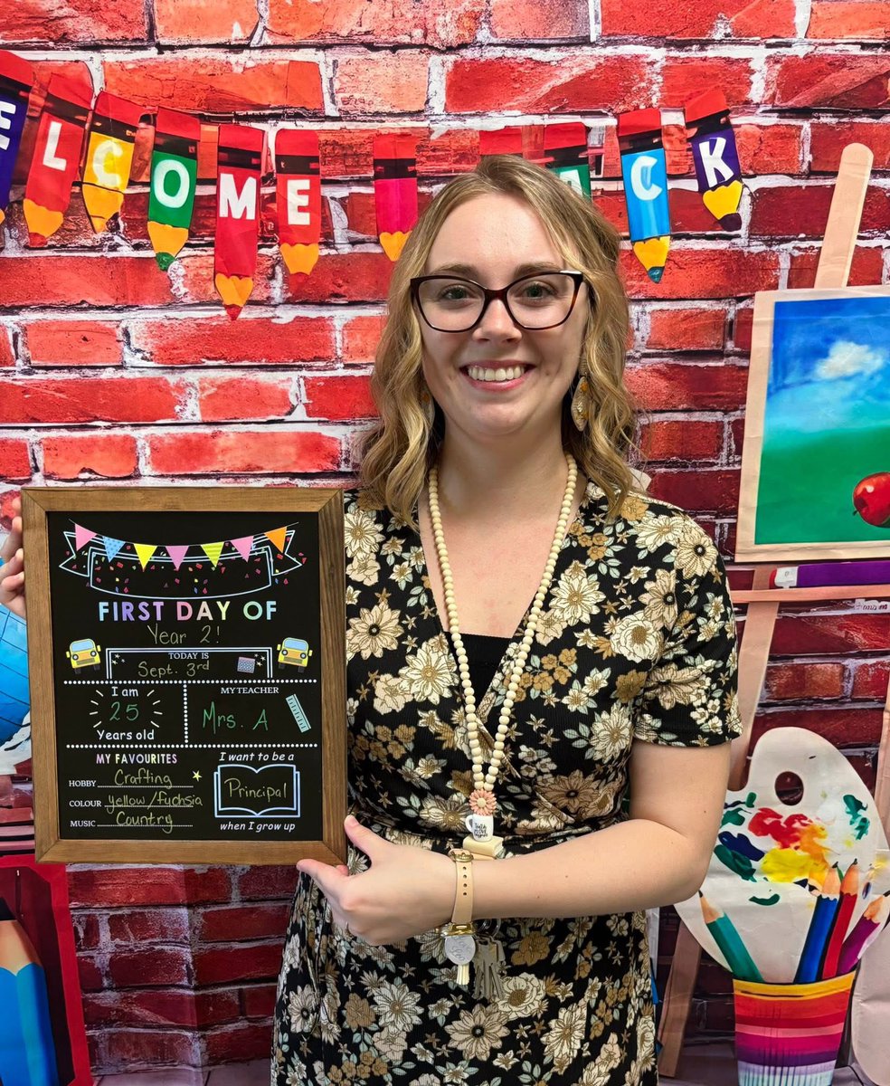 Happy First Day!!! 
So excited for year two at SLA💙💛