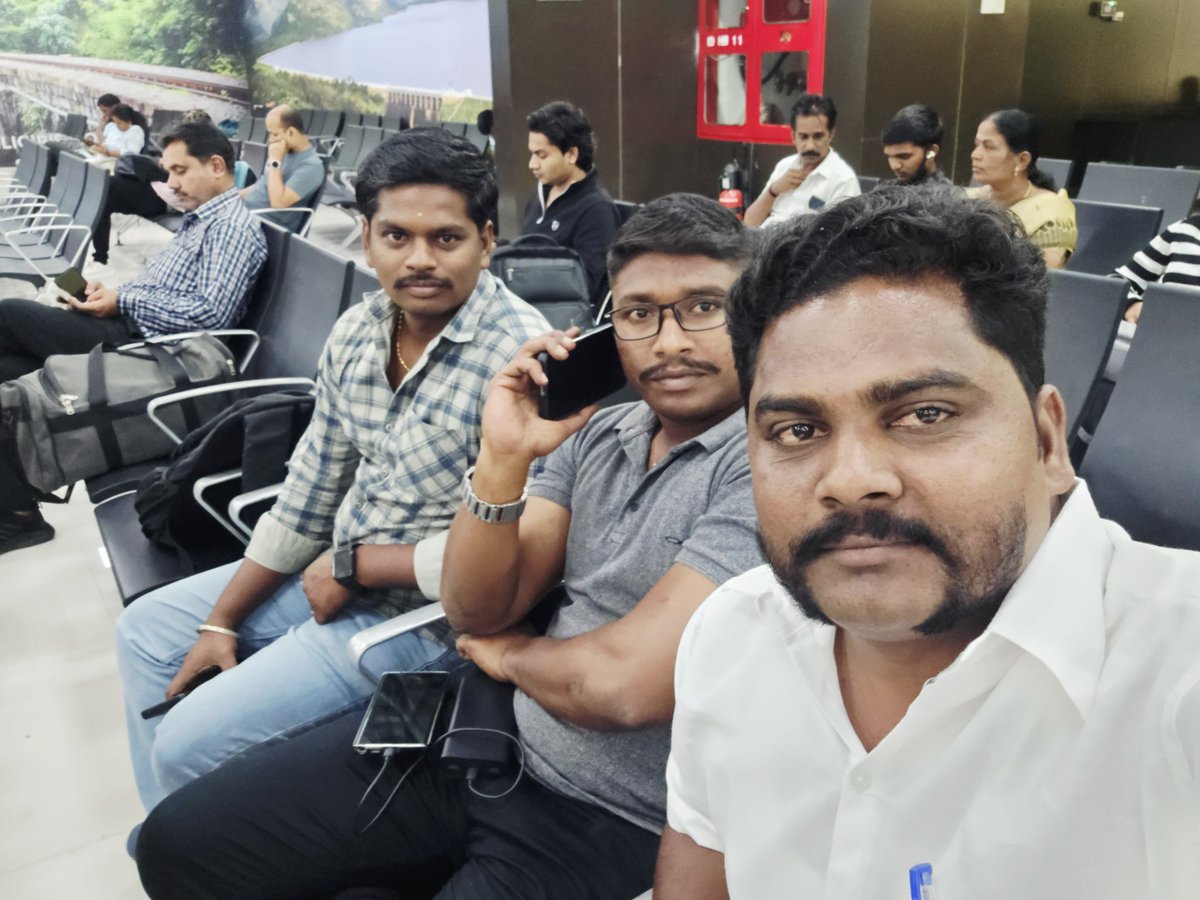 SureshKangayan's tweet image. விண்ணில் பறக்க தயார் 
அலுவலக வேலை நிமித்தமாக 
புதுடெல்லி நோக்கி பயணம்.
#NewDelhi 
#officework 
#flyingbird