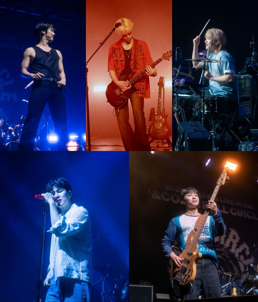 엔플라잉, 美 7개 도시 달궜다.. 월드투어 '&amp;CON4 : FULL CIRCLE' 순항 중
엔플라잉, 데뷔 10주년 기념 월드투어로 뜨거운 ‘글로벌 인기’ 입증

[사진 : FNC엔터테인먼트]

#엔플라잉 #NFlying