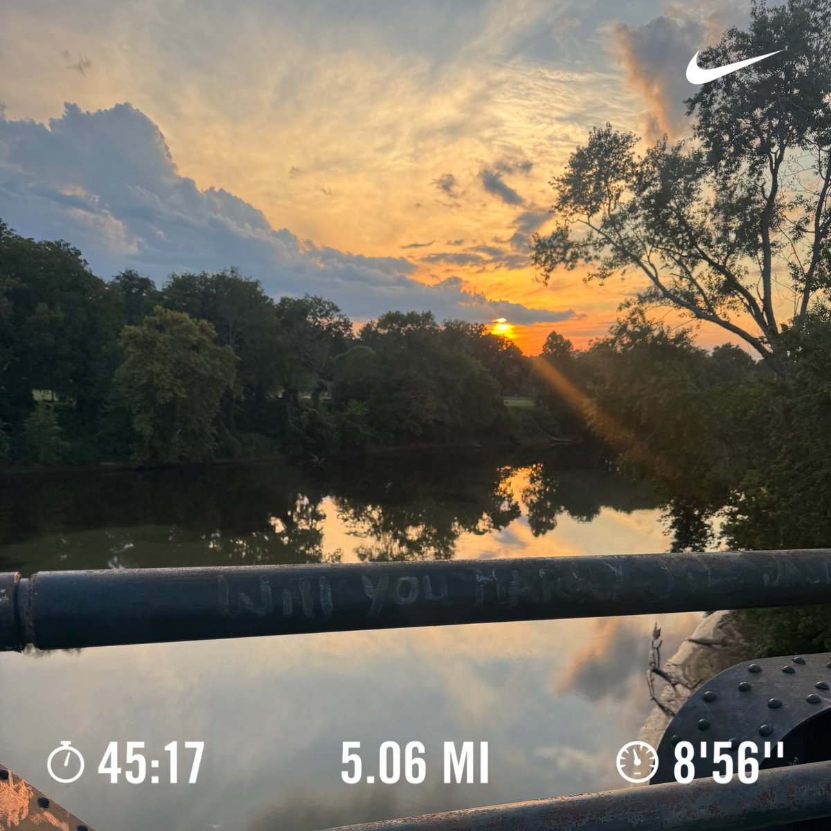 PhotoRunner_91's tweet image. 5 mile run this evening 🏃🏾‍♂️🌄📸 #running #runtraining #runner