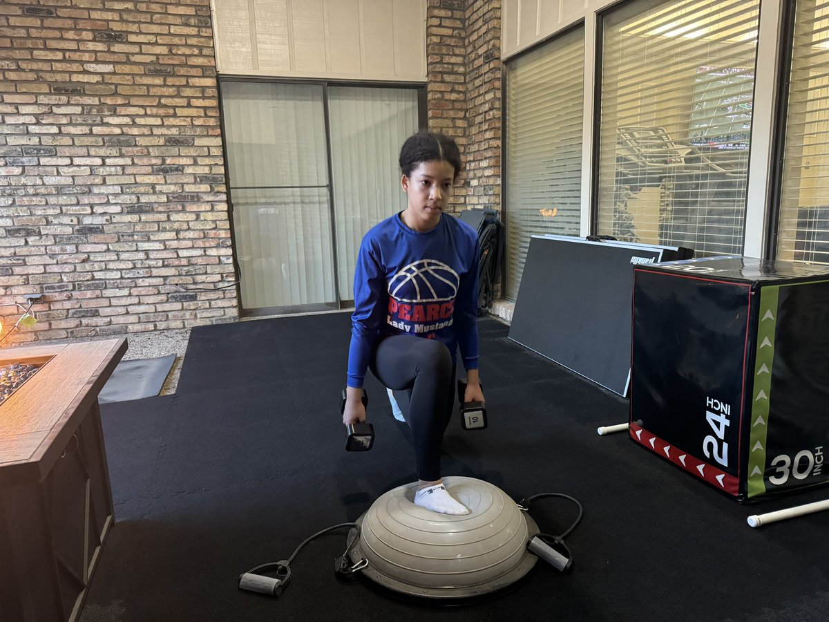 avazipporah's tweet image. Wednesday weights #Hoops