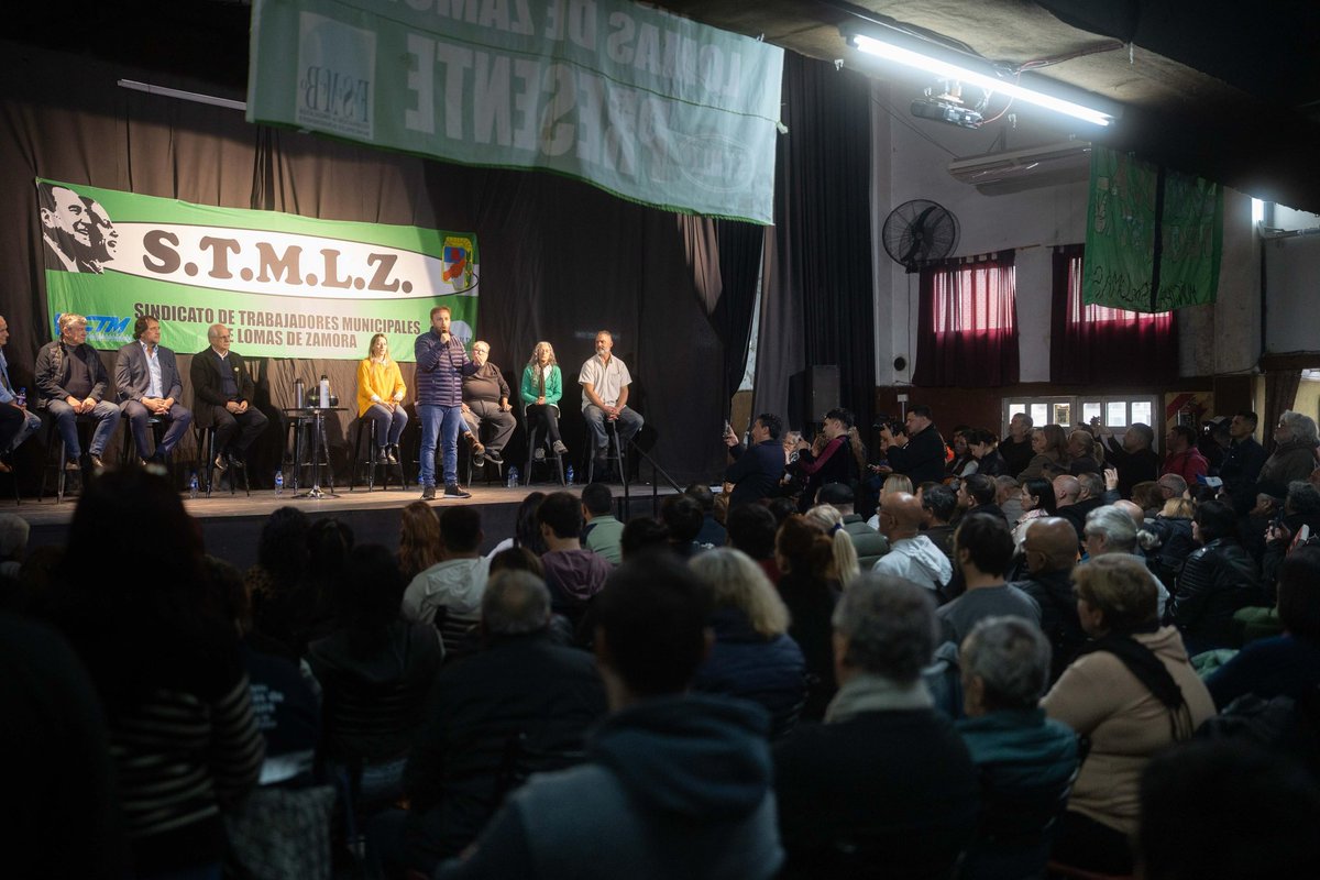 Este domingo y el 26 de octubre, días claves para ponerle un limite al ajuste👷🏻👩🏽‍💻👩🏻‍⚕️👩🏻‍🏫

Con Daniela y Sol recibimos en Lomas a Jorge Taiana, nuestro candidato a diputado nacional de Fuerza Patria y compartimos un encuentro en la sede del Sindicato de Trabajadores Municipales.

La