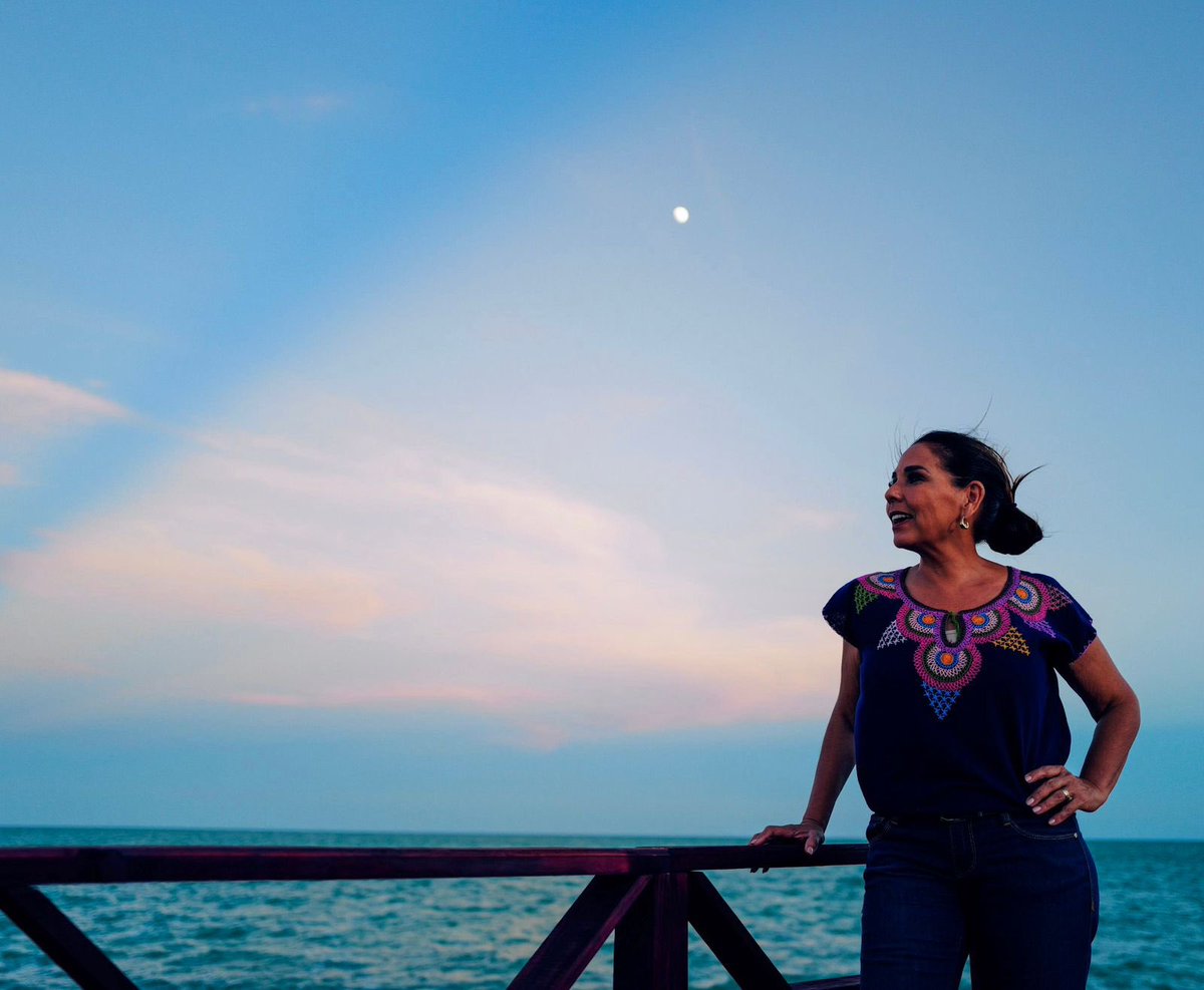 Desde Calderitas, ajustamos los últimos detalles para mañana rendir mi #3erInforme al pueblo de Quintana Roo. Llegamos a este momento histórico con avances que transforman vidas, con un gobierno diferente: #HumanistaConCorazónFeminista y cercano a la gente. 💗💪🏽 ¡Les espero