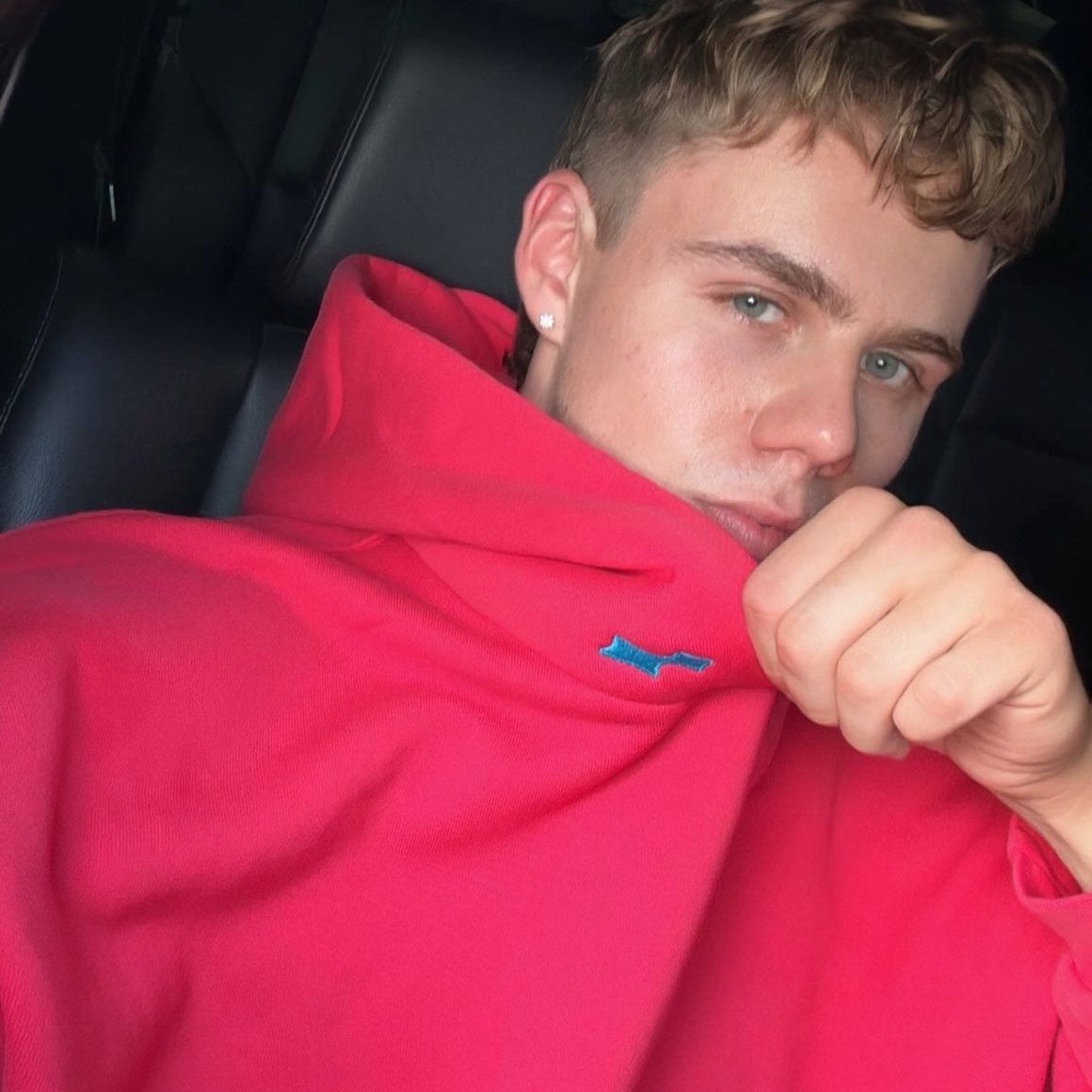 bean 🤍 tweet media