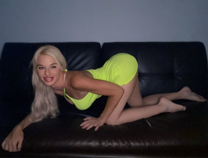 Watch London River's leaked NSFW photo on TwXstars