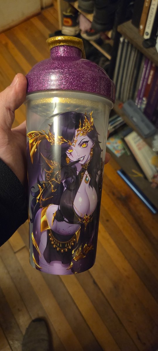 Yes #sizetwittter
<a href="/vexwhoria/">Vexoria The Sun Eater🐍☀️ (Spicy Version!)</a> is my kindred spirit