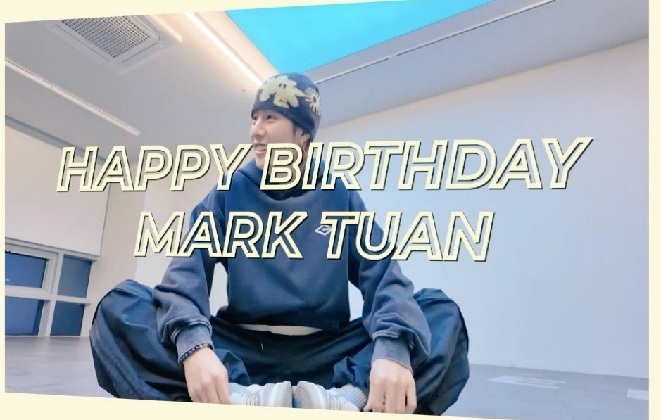 Mark's 32nd birthday billboard ad in Times Square🎂🎉

Pls go check out this billboard ad at 1560 Broadway btw 46th n 47th St. on the minute of the hour at 11th, 17th, 33rd and 52nd if you're ard there😊

HAPPY BIRTHDAY MARK TUAN
#BackInSeptemberWithMarkTuan 
#MarkTuan 
<a href="/marktuan/">Mark Tuan</a>