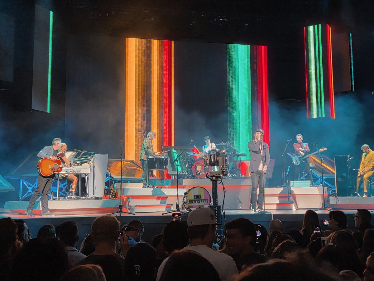 Awexome1's tweet image. The Lumineers #Row1