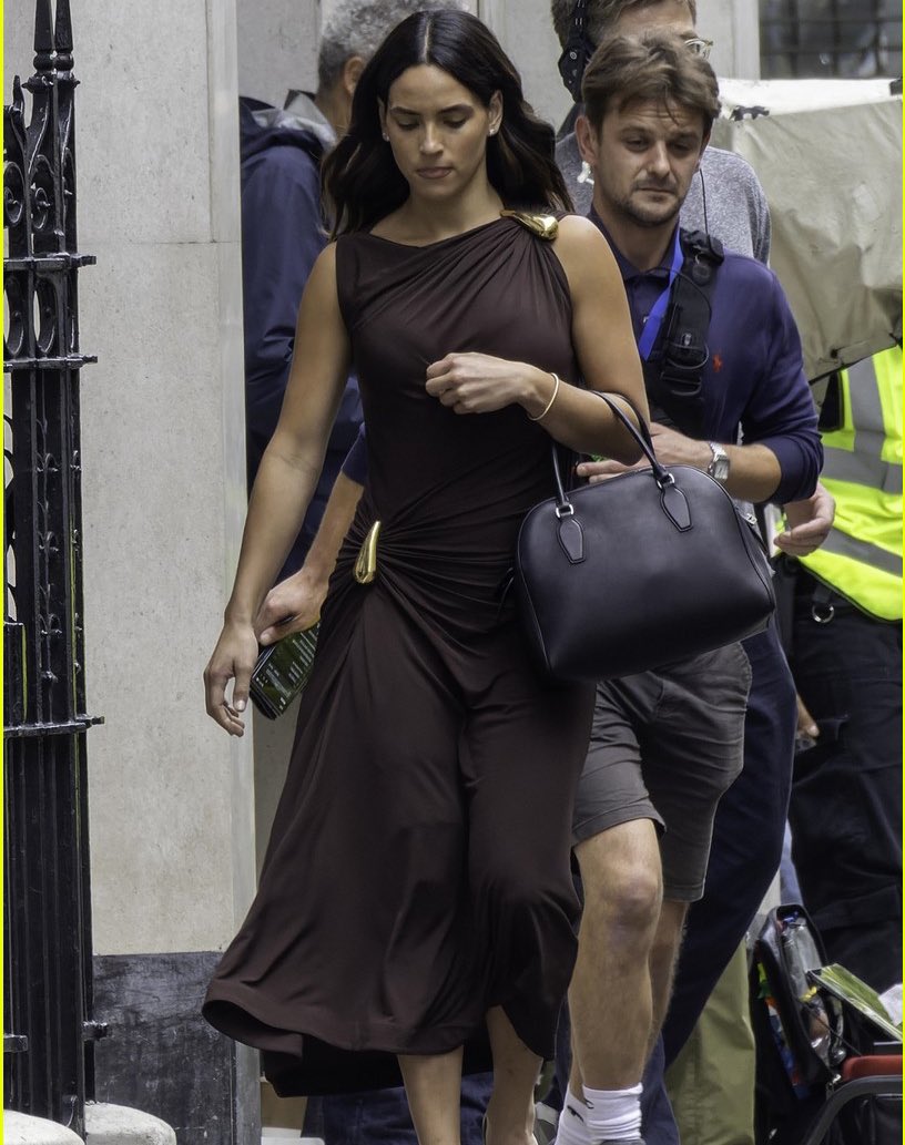 Best of Adria Arjona (@adriaasource) on Twitter photo Adria Arjona spotted filming ‘Thomas Crown Affair’ in London on September 2nd!
📸: <a href="/JustJared/">JustJared.com</a> Adria Arjona spotted filming ‘Thomas Crown Affair’ in London on September 2nd!
📸: <a href="/JustJared/">JustJared.com</a>