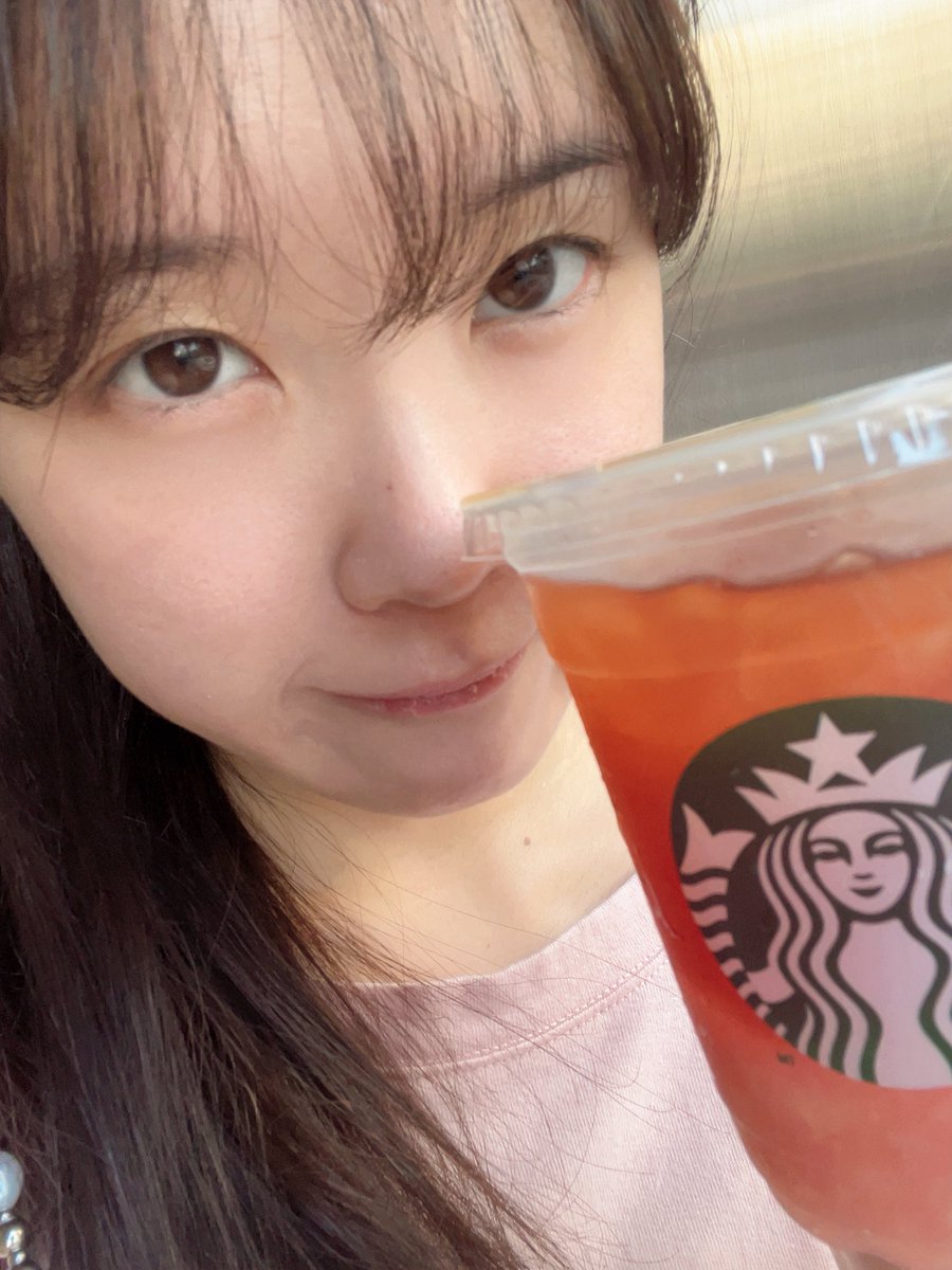 おはようございます

目覚めて時計見て、今日なんの日か、寝坊してないか、考えるとこから始まった朝です🌿🥯