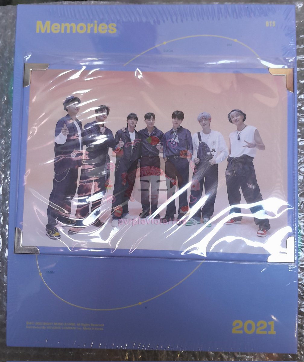 pvrpleviolettae's tweet image. Haloo aku mau GA sedikit karena wlku akhirnya terkabul🙆‍♀️💜 
Bantu RT Like yaa

Hadiah :
BTS Memories 2021 Unsealed Fullset masih ada PC untuk 1 orang (pc tidak ikut kefoto) 

Baca ketentuan digambar👇