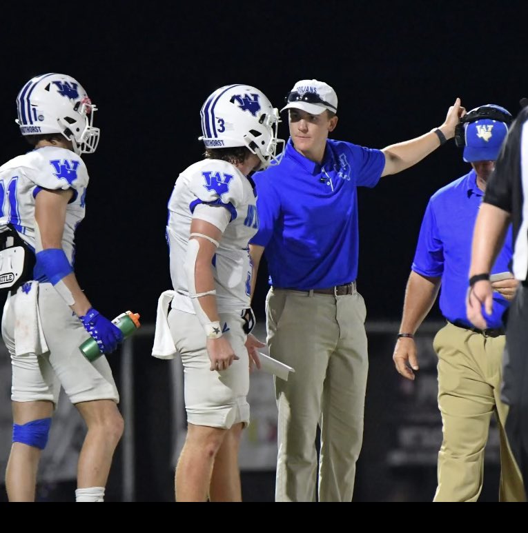 Windthorst now has two Belchers on its coaching staff. 

Five years after leading the Trojans to a state championship, Cy Belcher has followed in his father’s footsteps. His first task - helping improve his younger brother. 

redriverroundup.substack.com/p/belchers-squ…