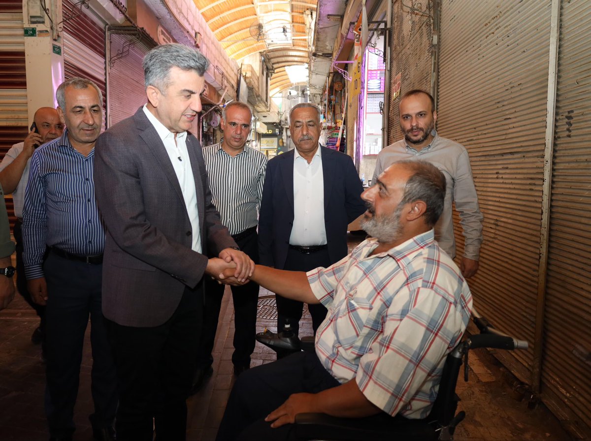 Her adımımızda milletimizin duası ve desteği, memleketimizin sevdası var....

📍Çarşı Esnaflarımızlayız.

1/ Girmedik gönül, sıkmadık el bırakmayacağız şiarıyla Çarşı'da helal kazancın, emeğin ve alın terinin en güzel olan esnaflarımızı ziyaret ettik. Hayırlı işler bereketli