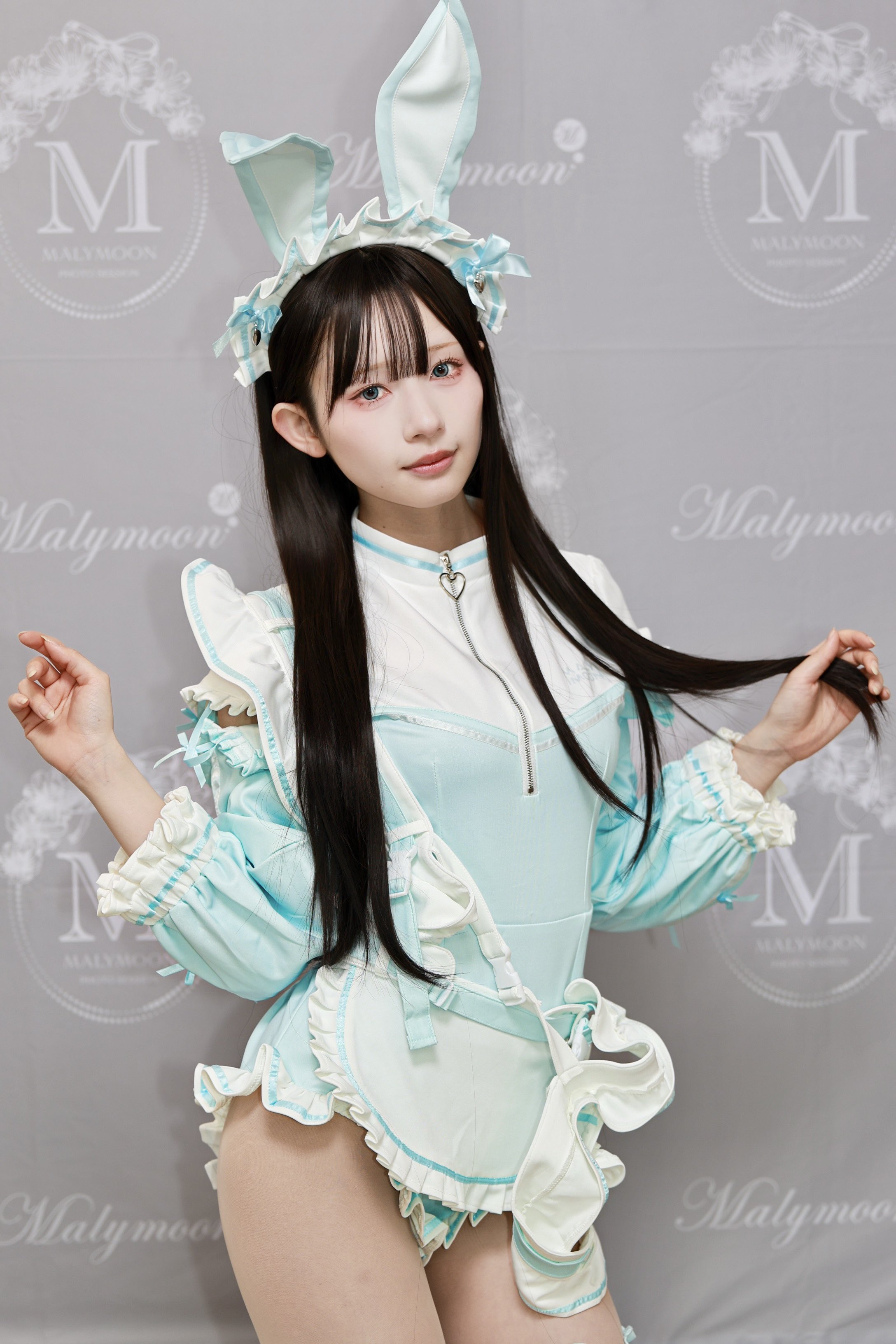 Malymoon/マリームーン】 Y3KメタリックシアーAIモデリング