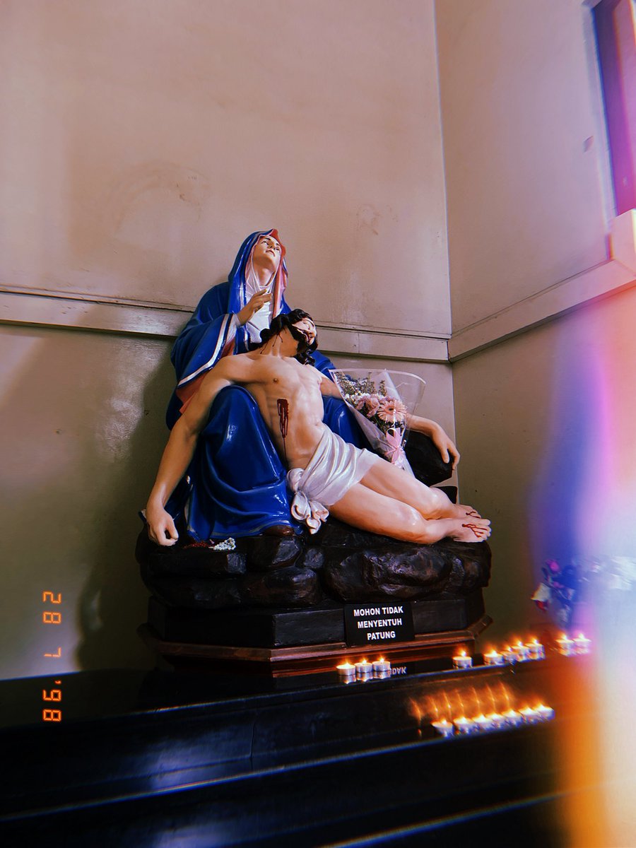 NotBaeJae's tweet image. Bunda Maria dan Gereja 
Tempat dimana gw bisa curhat dimana kalau ibu lo ga bisa jadi tempat curhat yang baik