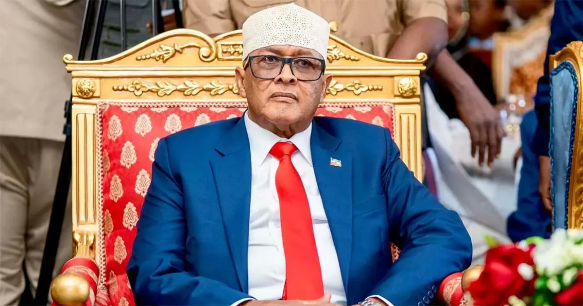 Immense gratitude to the UAE President HH <a href="/MohamedBinZayed/">محمد بن زايد</a> for standing with Somaliland &amp;  thanks to President <a href="/Abdirahmanirro/">Cabdiraxmaan Cirro</a> for laying the foundation for the new #MBZ Referral Hospital in Burco - #UAE projects in #Somaliland 
تسلم يا ابو خالد، عسى عمرك طويل يارب ❤️
<a href="/ABZayed/">عبدالله بن زايد</a>