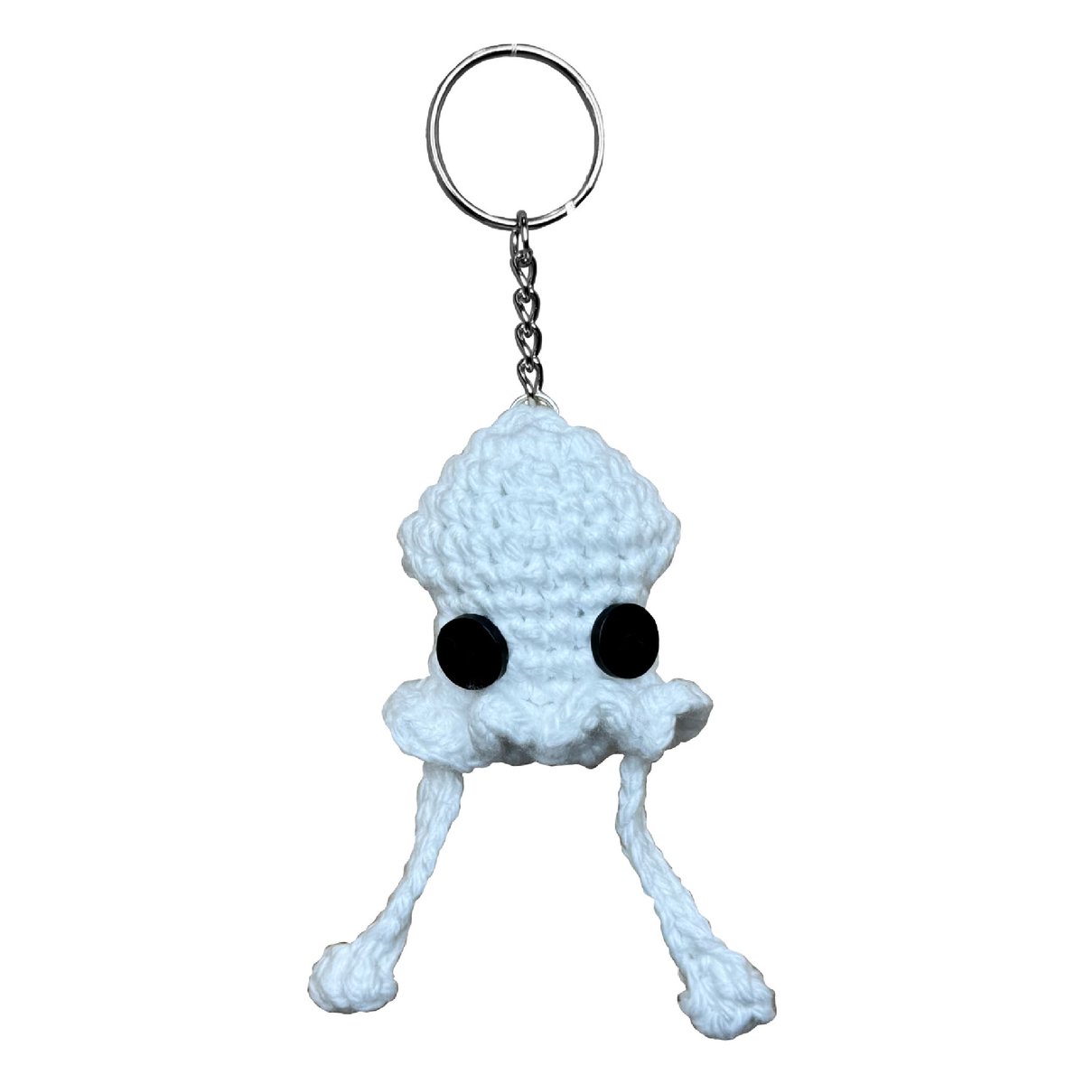 A few designs of my new keychains that are ALWAYS available @ buttoneyecrochet.com :)

#tayday #taytriots #crochet