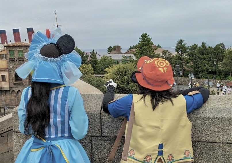 ただ仮装者を眺めにちゃにちゃしてただけなのに遠距離恋愛中みたいになってたやつ

 #お気に仮装写真上げて仮装欲を上げてこうキャンペーン