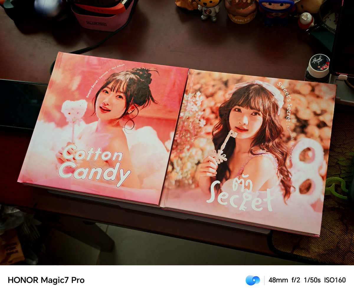 jokermaster619's tweet image. เผื่อแฟนๆคุณไข่ลังเลอยู่ จะจัด Photobook ดีไหมน้าาาาา บอกเลยว่าดีมาก รูปเล่มสวยงาม พรีเมี่ยม ภาพสวย น้องตั้งใจมากๆ ฮะ มาพร้อม CD ด้วยนะ ต้องมีสะสมกันแล้วละ จัด 2 เล่มเลยยย
.
พรีวิว Photobook facebook.com/share/p/1DFJBX…
.
#Kaimoooook #KaimookWarattaya #CottonCandy #ตัวSecret