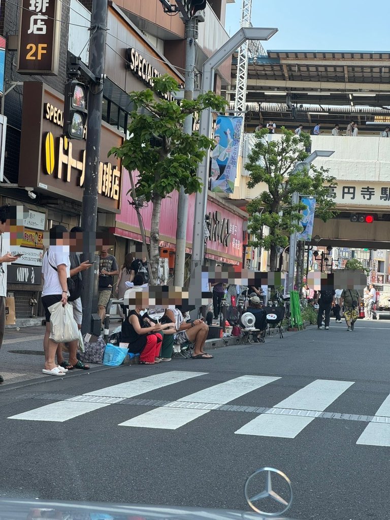 人がもう座ってる
