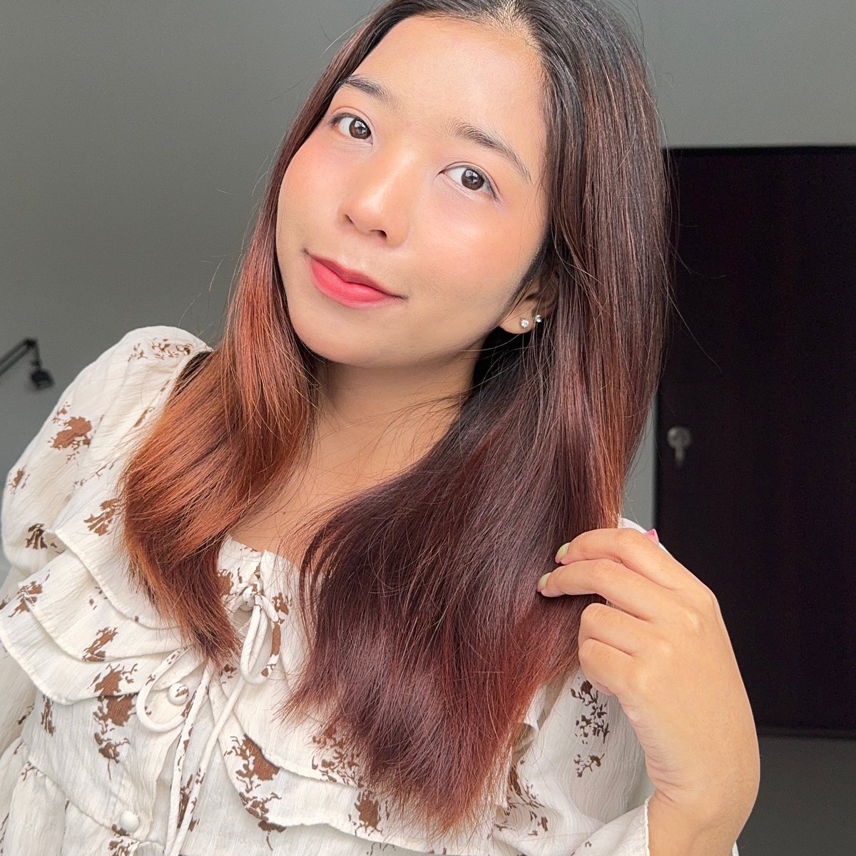 ในที่สุดดดด! อยากลองมานานละเพราะโดนตกจากขวดที่สวยมาก 😍 &amp;honey แชมพูสระผมออร์แกนิกสูตร Deep moist 🐝🍯 ซึ่งจะช่วยบูสต์ผมแห้งเสียให้มีความชุ่มชื้นและนุ่มลื่น เอางี้นะ กลิ่นหอมม้ากกกกก เอาใจไปเลย ขวดใหญ่ใช้ได้นาน ประทับใจอ่าา ✨