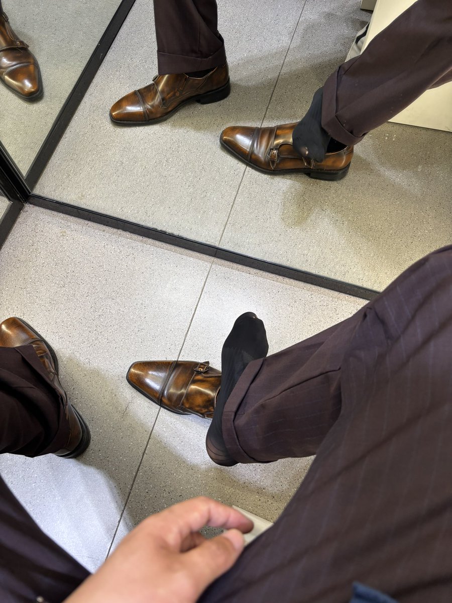 jack240297's tweet photo. 试衣间少被一个人 https://t.co/PnsSqhLbuw