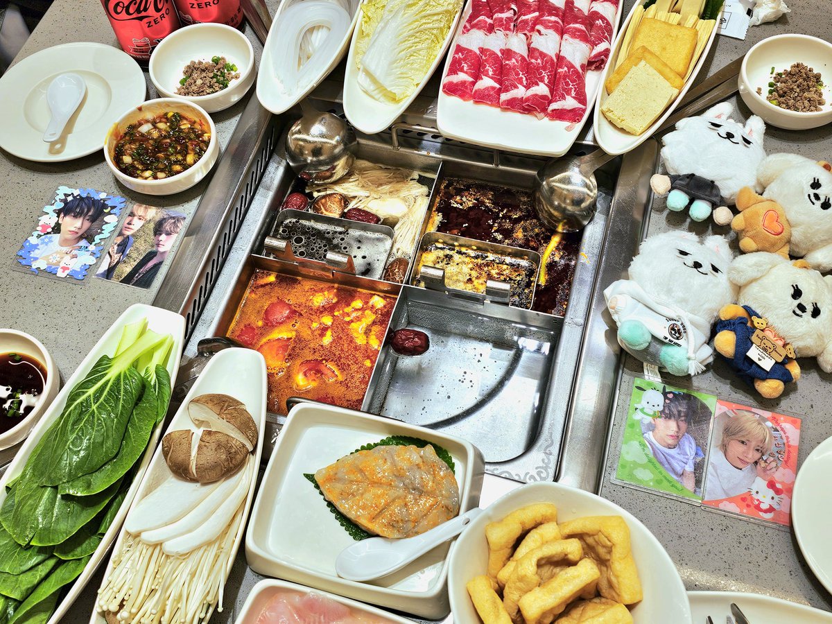 푸 tweet media